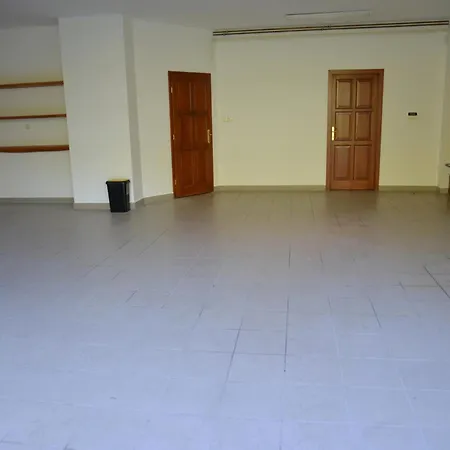فيلة Pavakakas Vendeghaz Vác